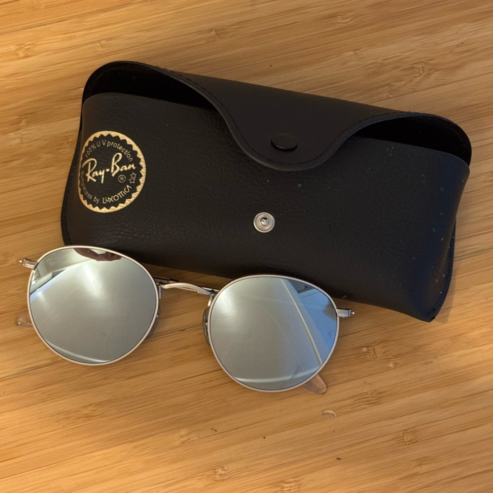 Ray-Ban Round Metal Sunglasses – Silver / Mirror Lenses with Case